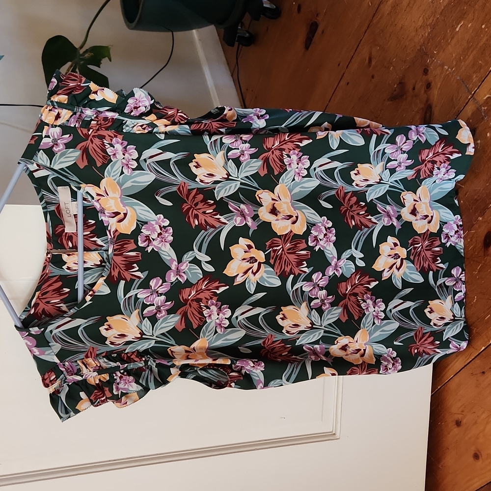 Loft XL Sleeveless Blouse